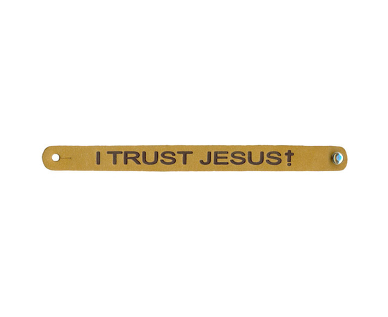 Браслет кожаный на заклепке "I trust Jesus"
