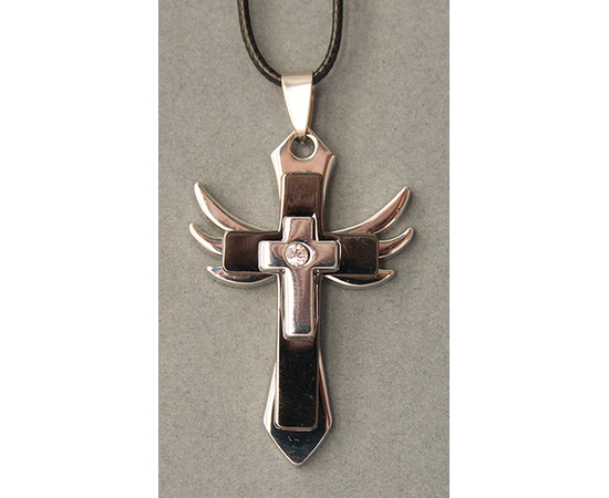 Кулон металлический на х/б шнурке - Три креста с крыльями и со стразой (КМШк-14)