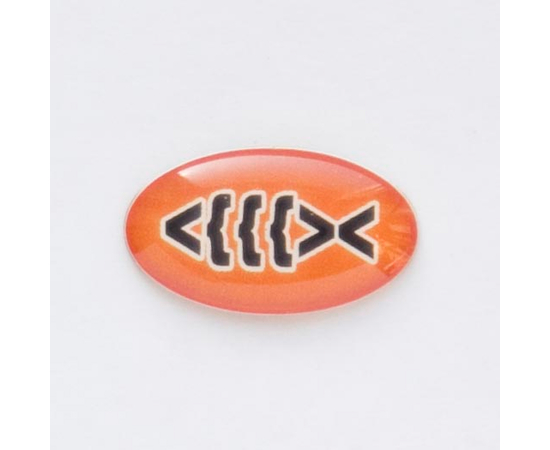 Значок на цанге - Черная рыбка-скобки на оранжевом фоне (<(((><)